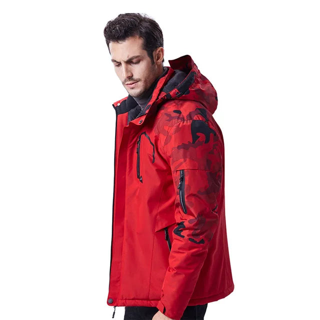 Manteau-Chauffant-Homme-Hydrofuge-Camo-Rouge.webp